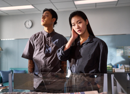 Exhuma" Dominates Korean Box Office: Mystery Thriller Breaks Records with Powerful Debut